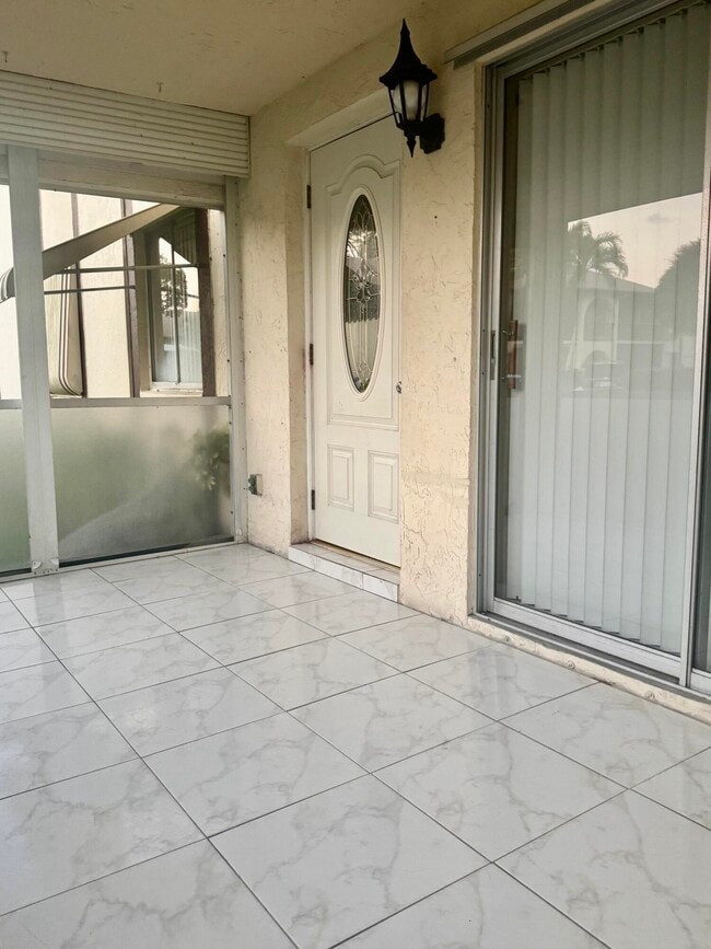 Building Photo - 3491 La Jardin Ct