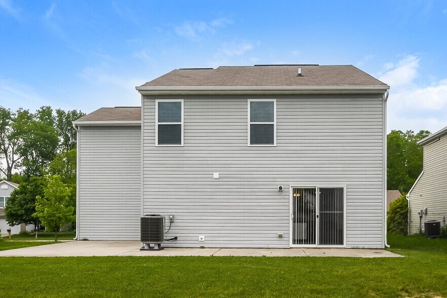 Building Photo - 11351 Long Lake Ln.
