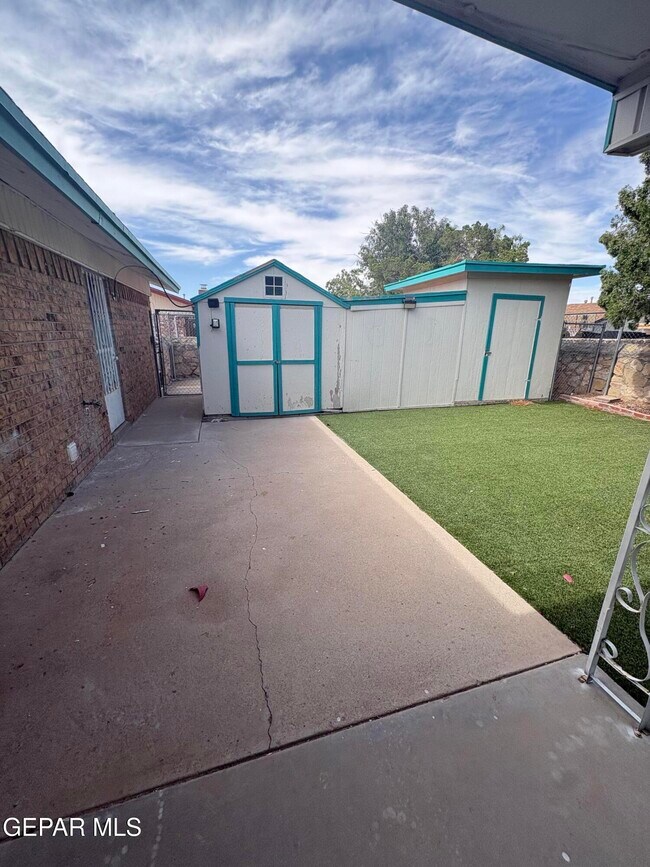 Building Photo - 3444 Tascosa St