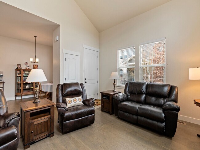Building Photo - 2443 Trio Falls Dr