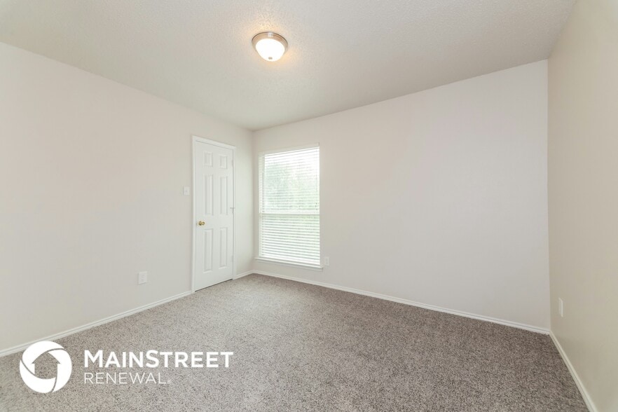 Building Photo - 204 Parkway Ct