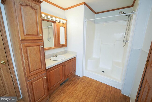 Building Photo - 12179 Country Dr