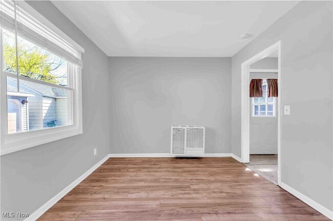 Building Photo - 13400 Sprecher Ave