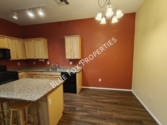 Building Photo - 2122 E Calle Arroyo Lindo