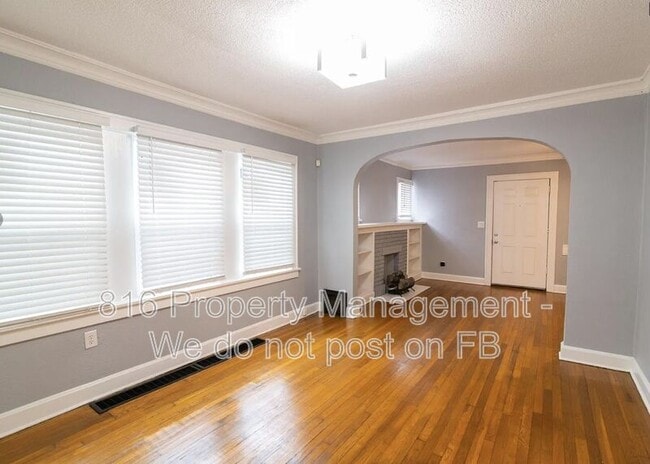 Building Photo - 5815 Euclid Ave E