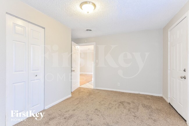 Building Photo - 1412 Vero Dr