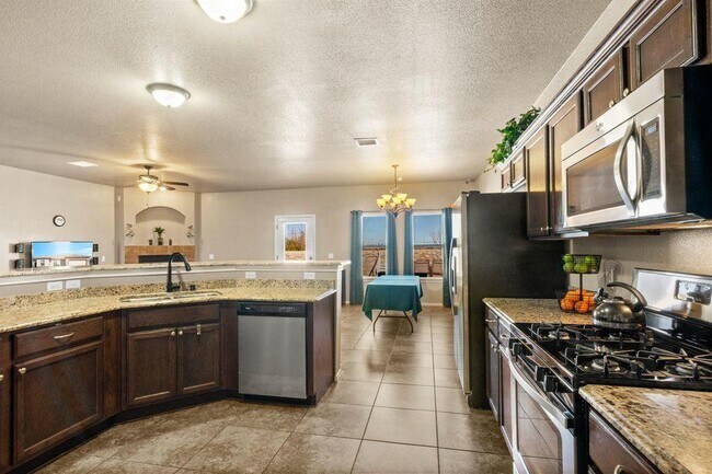 Building Photo - 5905 Speyside Dr