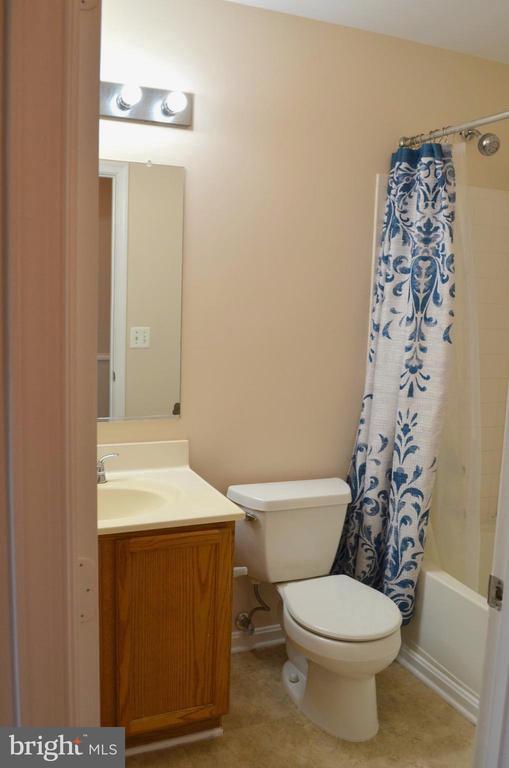 Building Photo - 43090 Sherbrooke Terrace