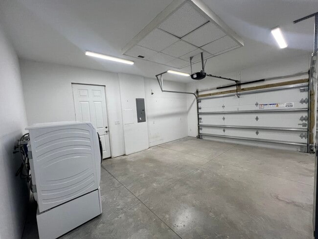 Building Photo - 12878 73rd Ct N