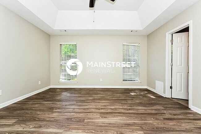 Building Photo - 3 Bedroom Pet-Friendly Home in Riverdale, GA with Main Street Renewal