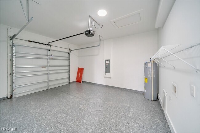 Building Photo - 1153 Countess Ave