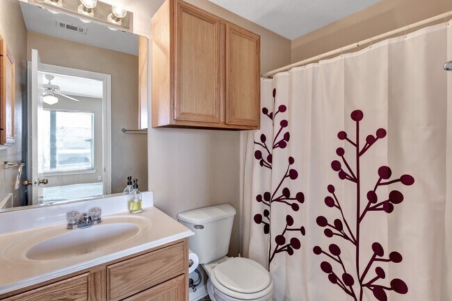 Building Photo - 2400 Pintail Loop