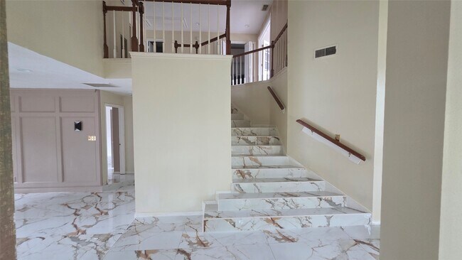 Building Photo - 15207 Pebble Lake Dr