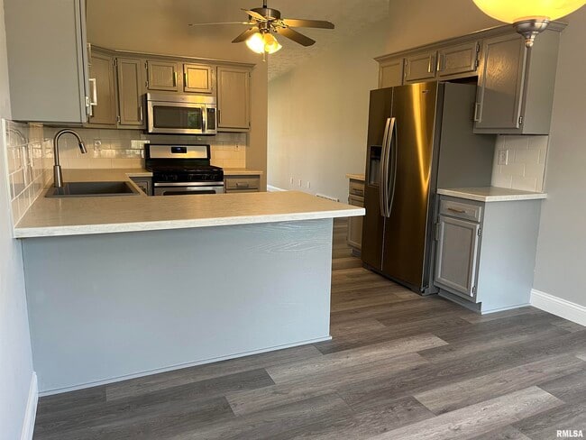 Building Photo - 1704 Tern Pl