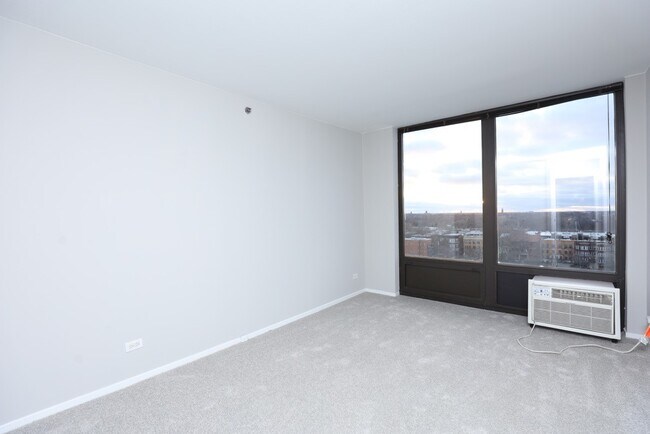 Building Photo - 4334 N Hazel St