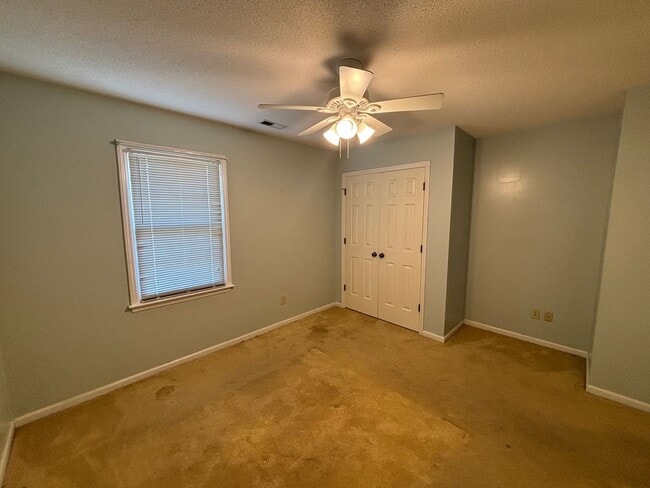 Building Photo - 5405 Beretta Way