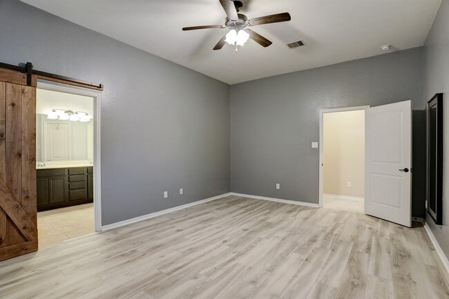 Building Photo - 632 Pedernales St