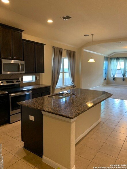 Building Photo - 8418 Meadow Plains
