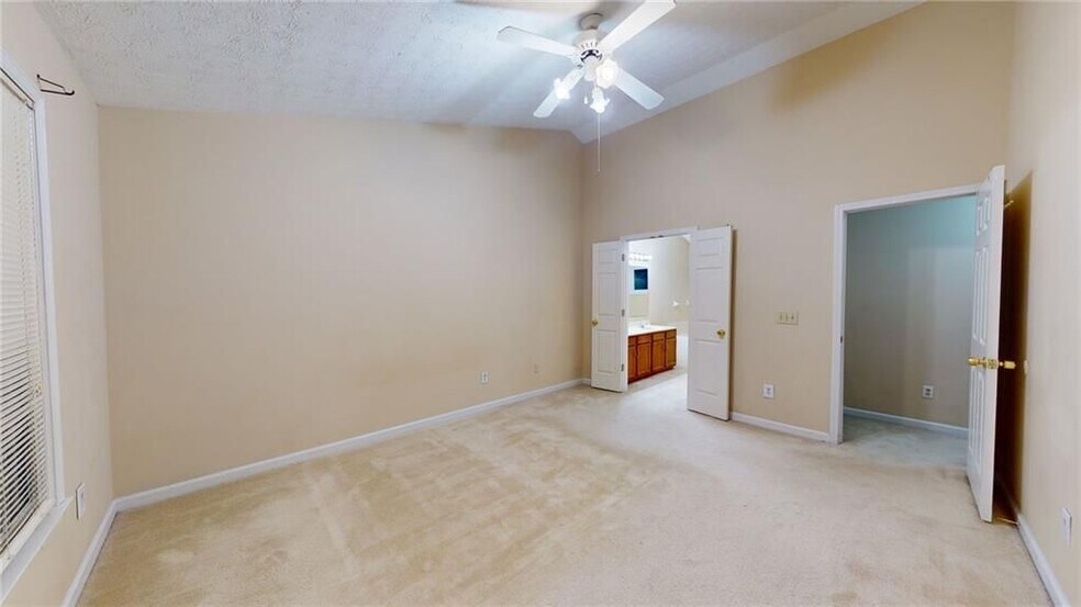 Building Photo - 110 Beaverwood Ln