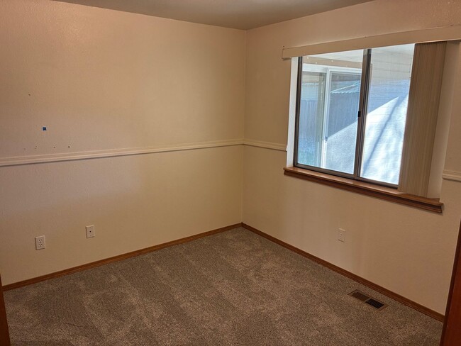 Building Photo - Winter Special!!!!!!! $1,250 off the first month's rent with a 12-month lease!!!!