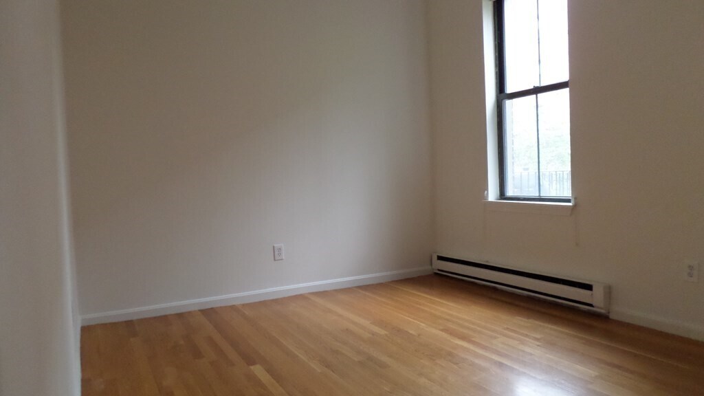 Building Photo - 100 E Brookline St