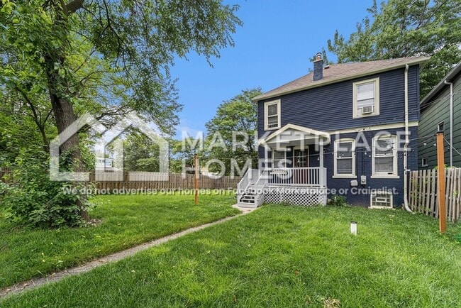 Building Photo - 242 Englewood St