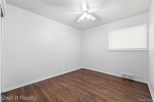 Building Photo - 24985 Mabray Ave