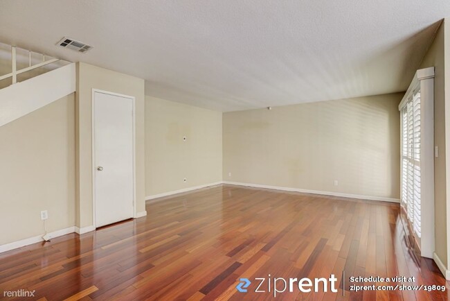 Building Photo - 2 br, 1.5 bath Condo - 730 Cory Drive, Ing...