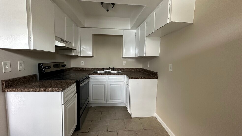 Building Photo - 3840 Belmont St