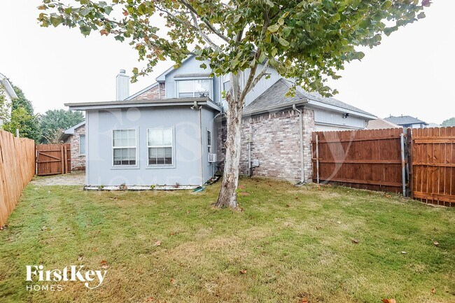 Building Photo - 1411 Springwood Dr