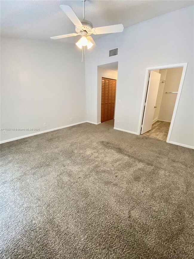 Building Photo - 9870 Watermill Cir