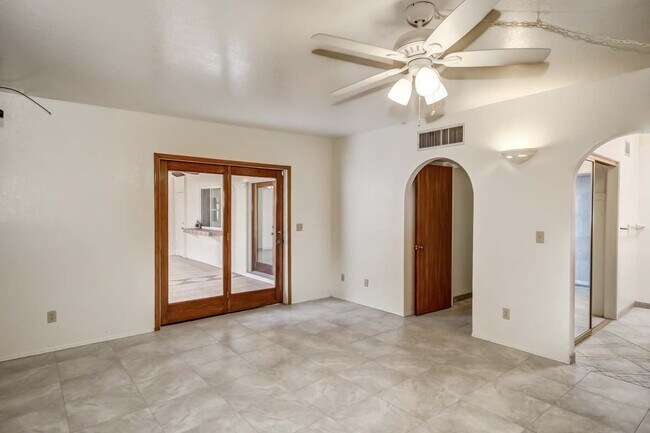 Building Photo - 5374 N Flint Ave