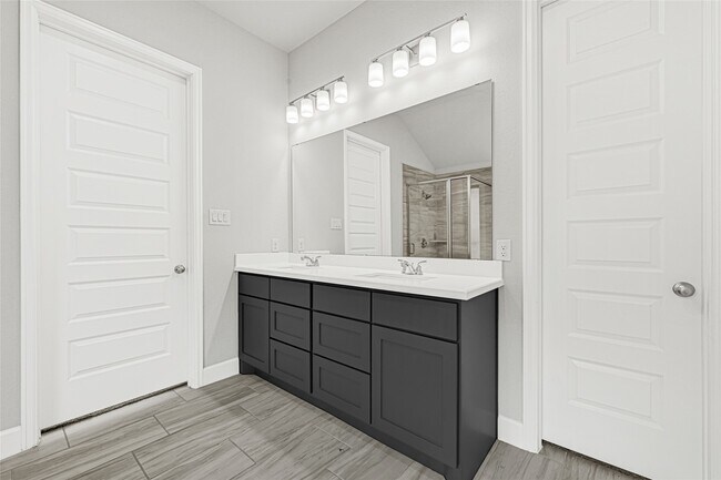 Building Photo - 24831 Hibiscus Gdn Wy