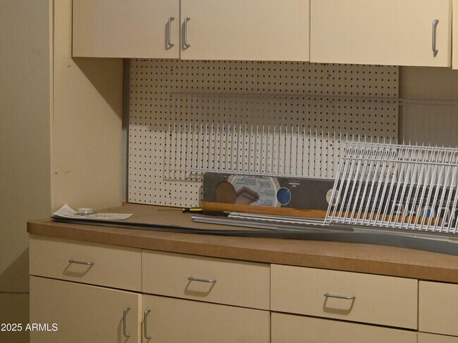 Building Photo - 1958 E Renegade Trail