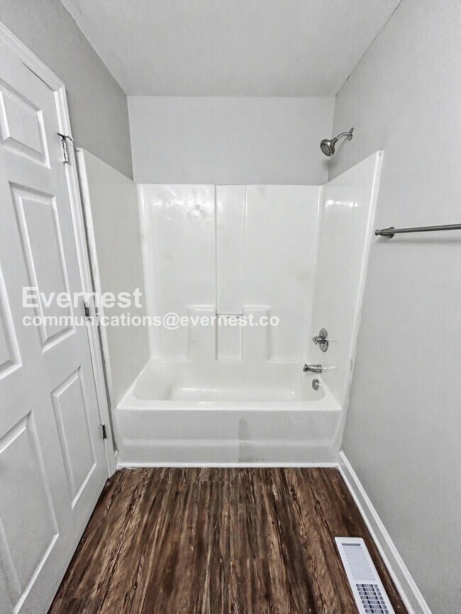 Building Photo - 2320 Spaugh Ct