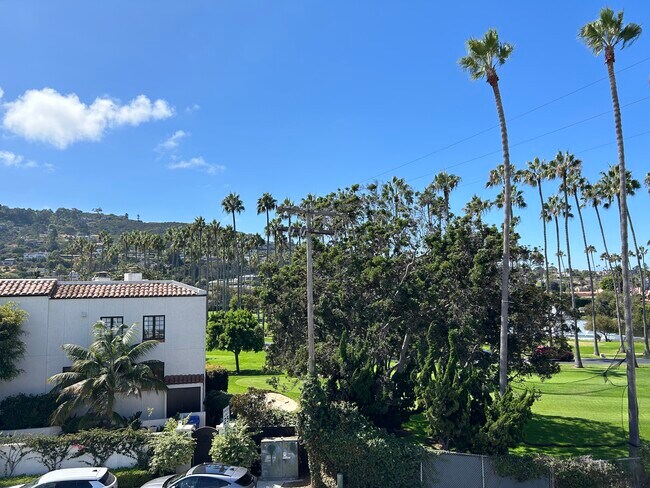 Building Photo - La Jolla Shores