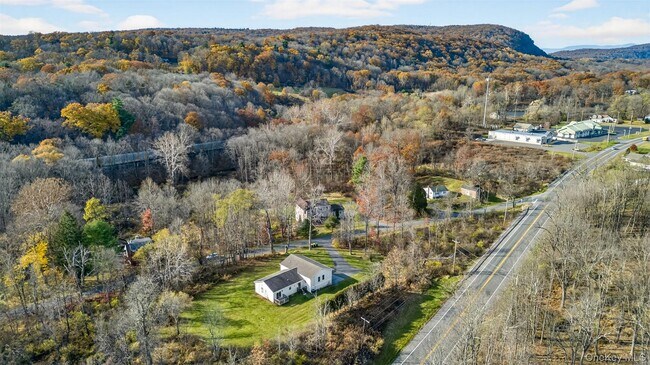 Building Photo - 98 Black Creek Rd