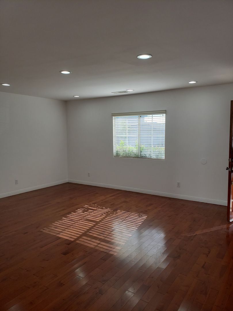 Building Photo - 3bed / 2 bath House for Rent in Monterey Park!