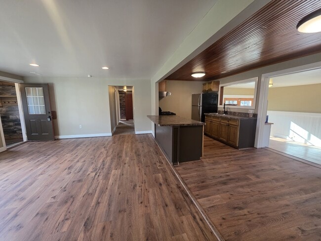 Building Photo - 4582 Maiden Ln