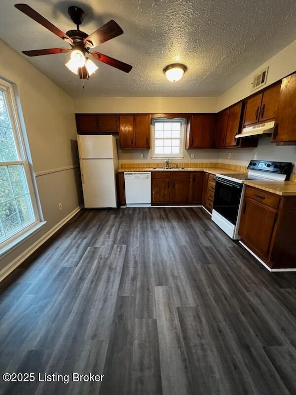 Building Photo - 5505 Baywood Dr