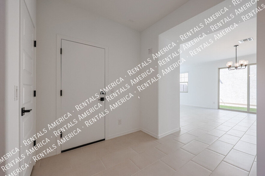 Building Photo - 3768 N 99th Dr