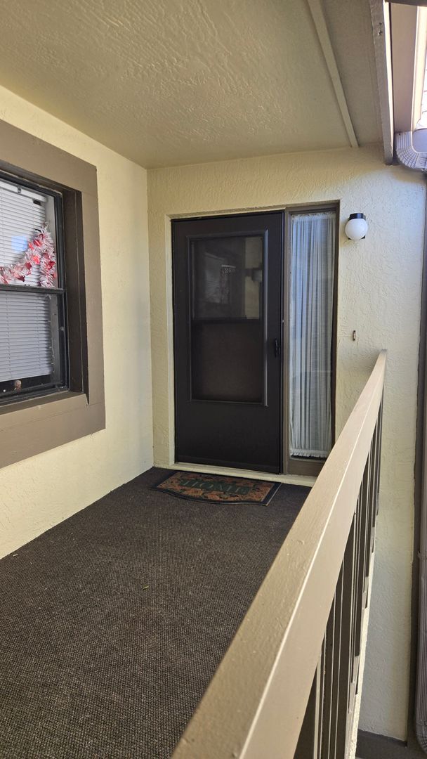 Building Photo - Furnished 2-Bed 2- Bath Condo