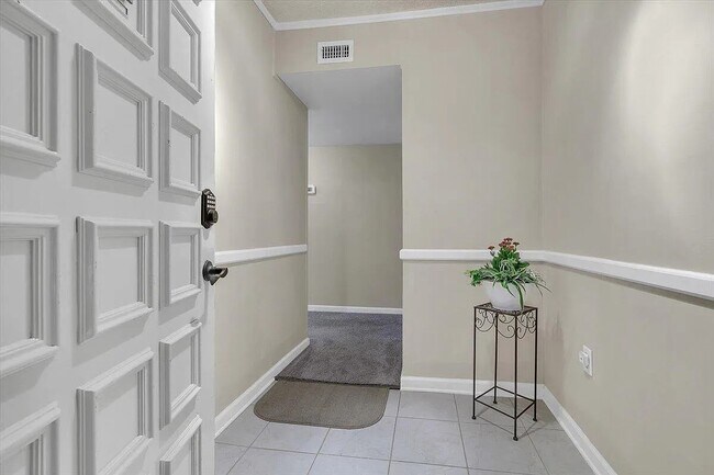 Building Photo - 5260 Crossbow Cir