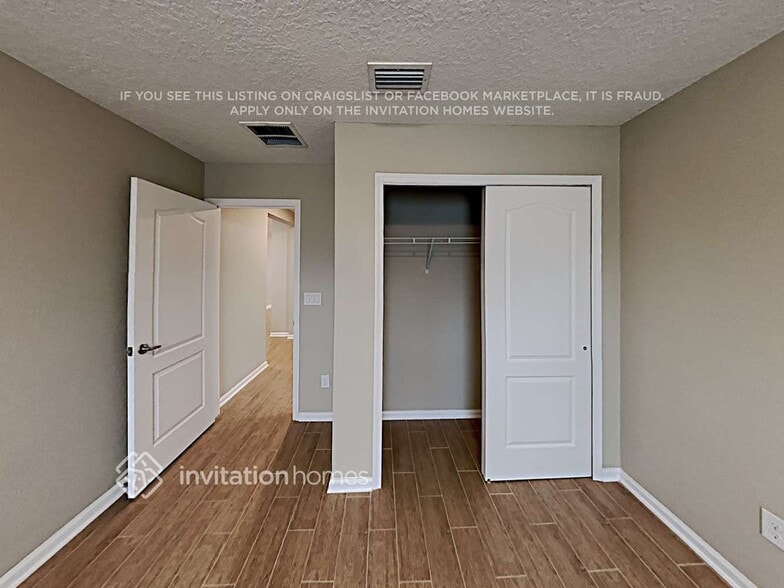 Building Photo - 78 Fallen Oak Tr