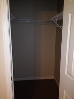 Building Photo - 3 BDRM TOWNHOUSE AVAILABLE MAY OR AUGUST 2...