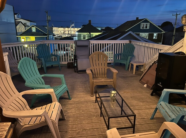 Upper deck - 8 Highland Ave