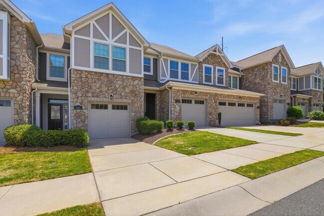 Building Photo - 1223 Bhaltair Ln
