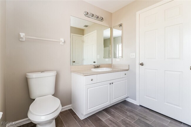 Building Photo - 1713 NW 12th St