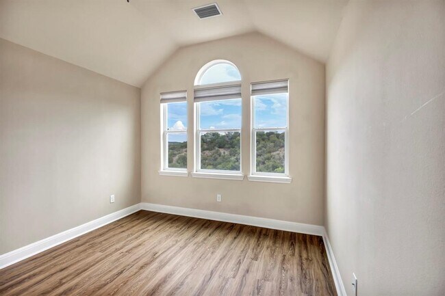 Building Photo - 206 Sunrise Ridge Cove