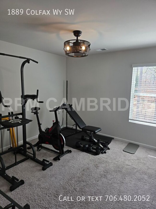 Building Photo - For Rent: Stunning 3-Bed, 3-Bath Townhome ...